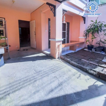 *****ทาวน์เฮ้าส์มือสอง ม.พฤกษา16 กาญจนาฯ เนื้อที่ 18 ตร.ว. ฟังก์ชัน 3 ห้องนอน 2 ห้องน้ำ 1 ที่จอดรถ ภายในสภาพดี พร้อมเข้าอยู่อาศัย บนทำเลเดินทางสะดวก เชื่อมต่อถนนกาญจนาภิเษก ใกล้เซ็นทรัลเวสต์เกต ทางด่วน "ศรีรัช" และรถไฟฟ้าสายสีม่วง "สถานีตลาดบางใหญ่"